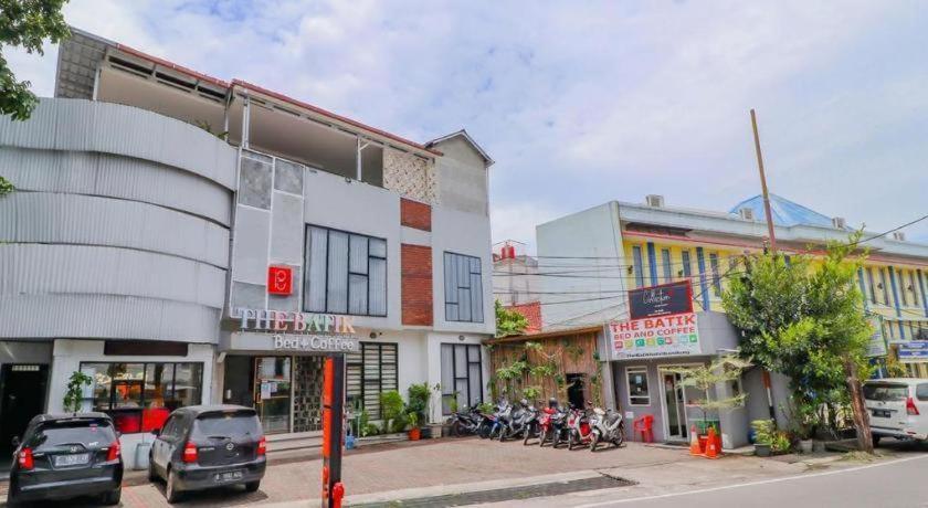 The Batik Bed And Coffee Bandung Hotel Exterior foto